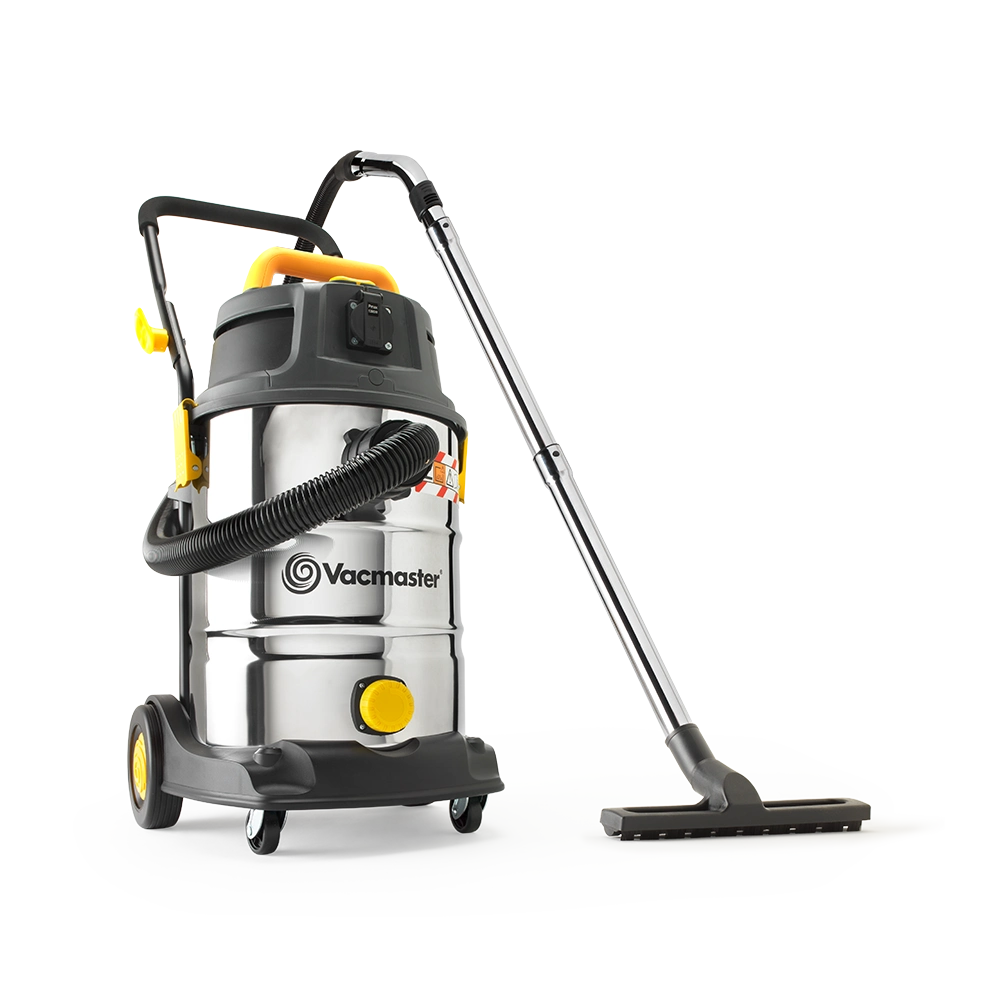 Can I use a vacuum cleaner with power tools?