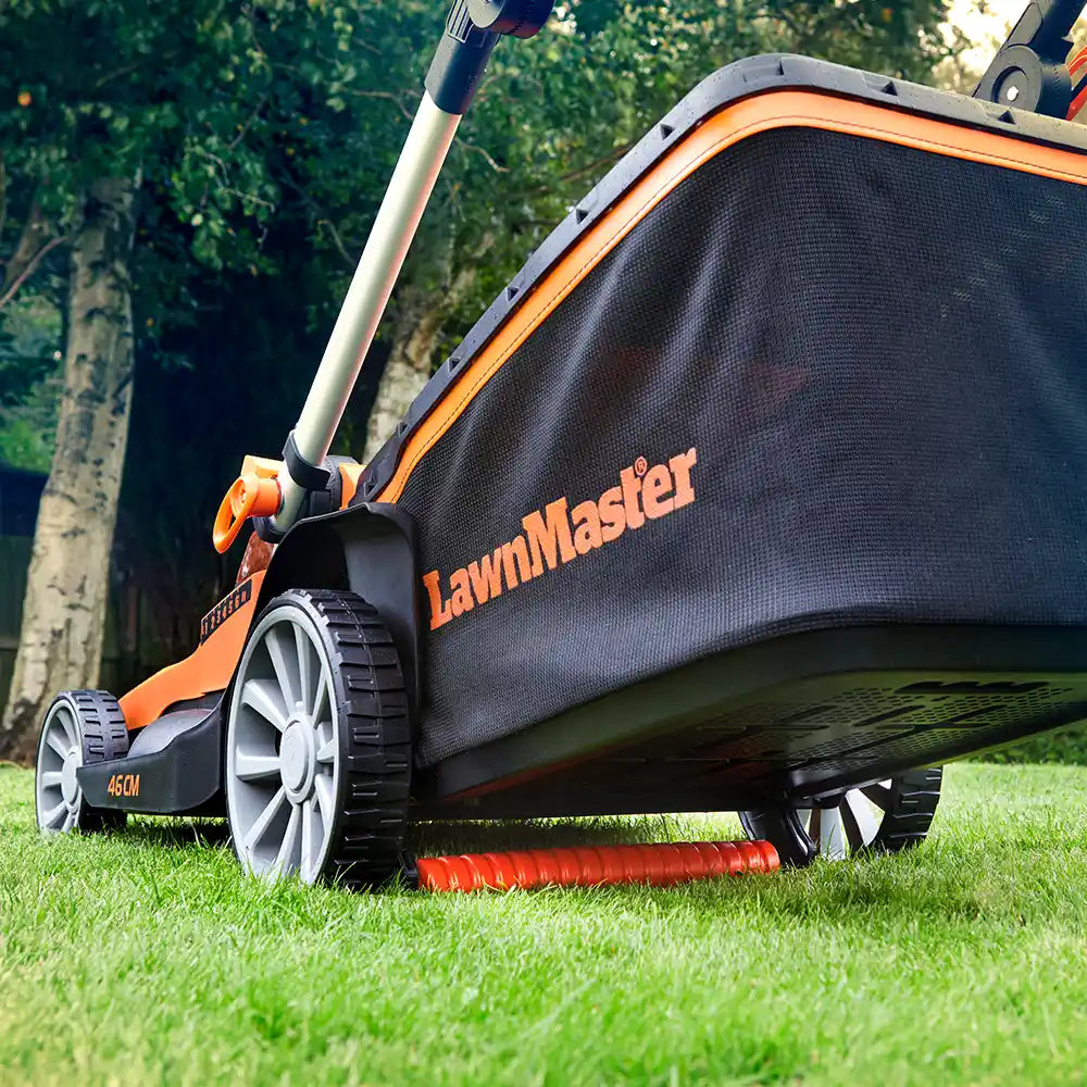 LawnMaster Cordless 48V 46cm with Rear Roller for stripes Irish Garden