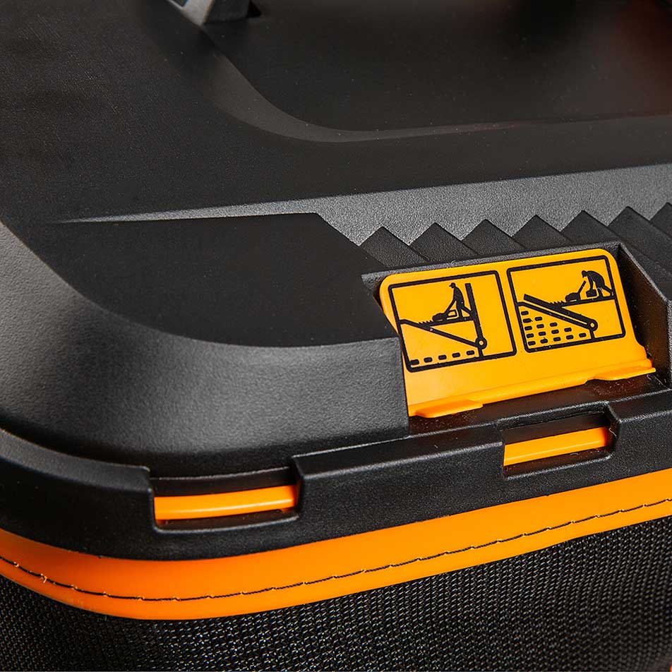 LawnMaster 24V cordless lawnmower with its high specification and grassbox full indicator