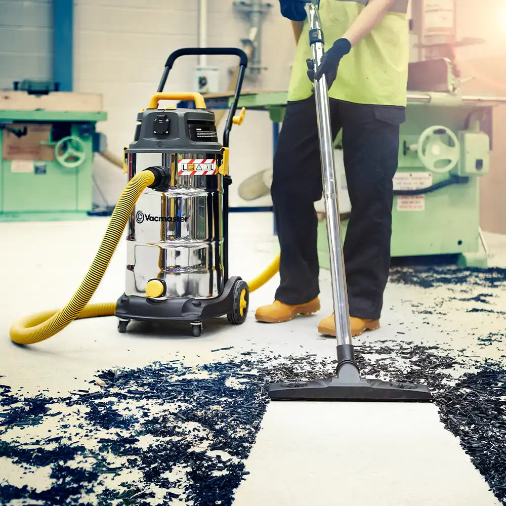 Vacmaster L38 Wet and Dry Vacuum for Heavy Duty vacuuming rubble rubber L Class off factory floor