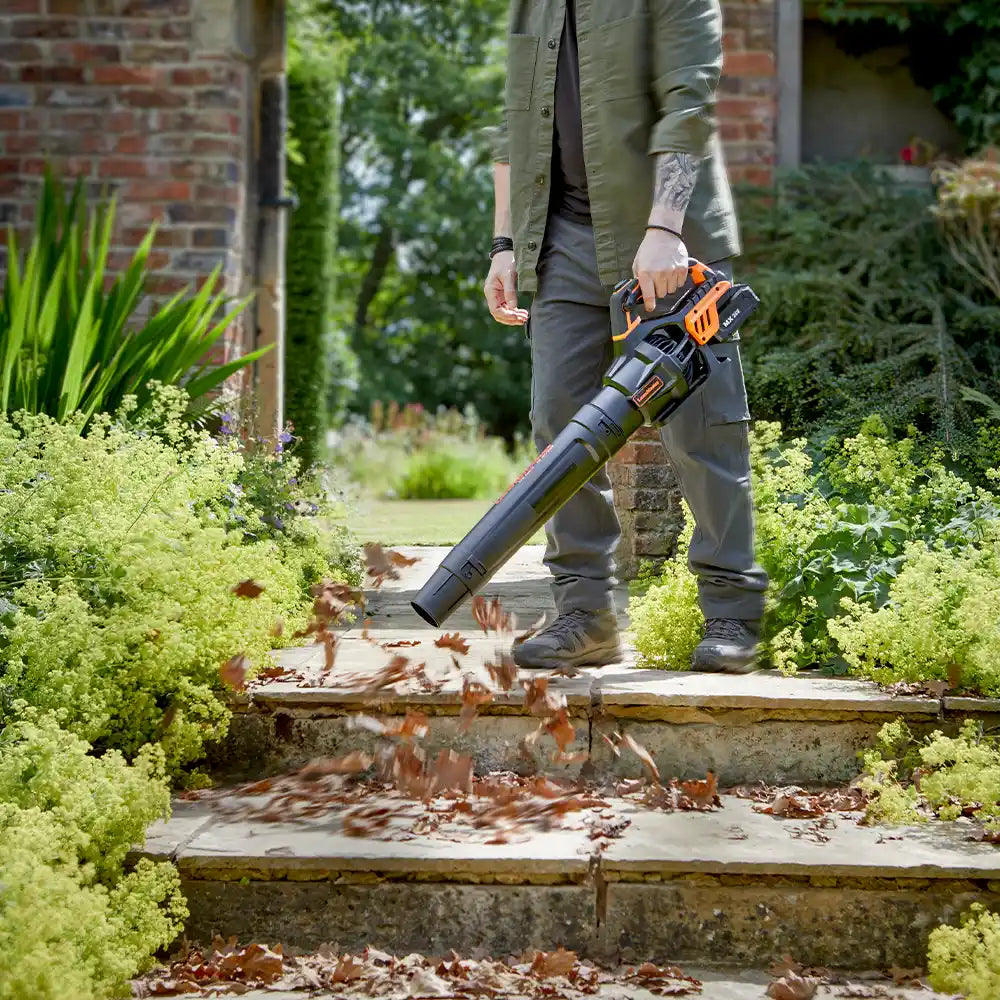 CLBL2407-01 LawnMaster 24V Cordless Blowing Leaves