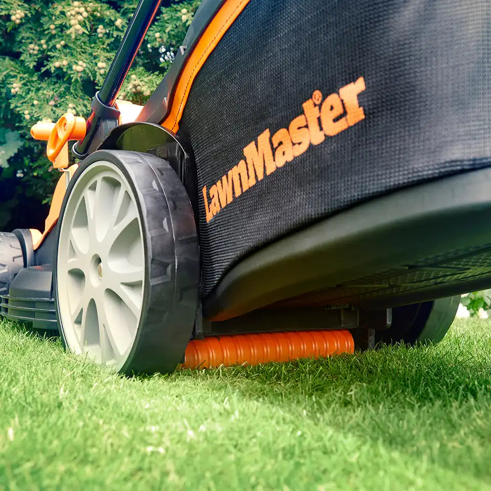 LawnMaster 1800W 40cm Electric Lawnmower Rear Roller
