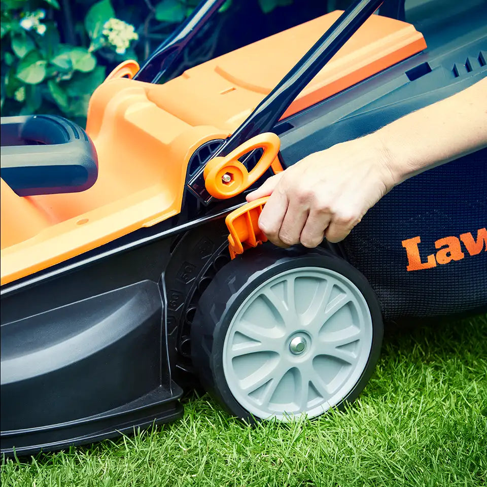 LawnMaster 1400W 34cm Electric Lawnmower Easy Height AdjustMEB1434M COMBO