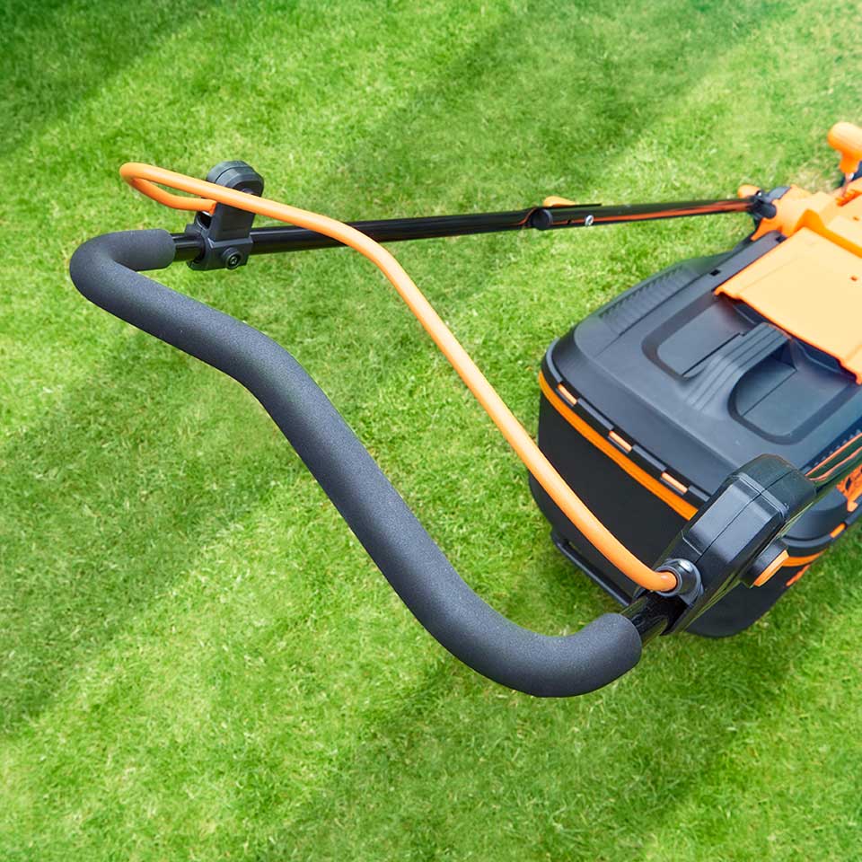 Cordless_Lawn_Mower_24V_37cm_Twinpack_LawnMaster_Comfort_Handles