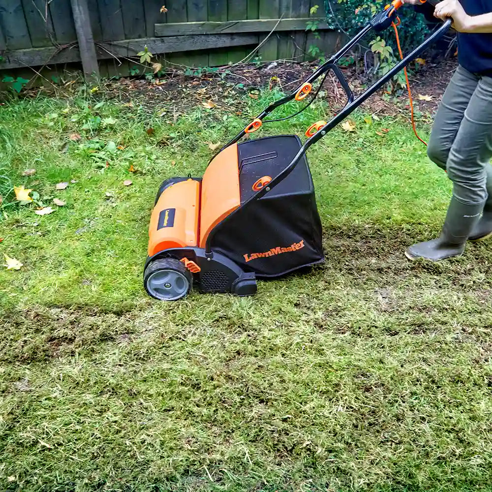 LawnMaster Electric Scarifier and rake GV1333B Combo-01