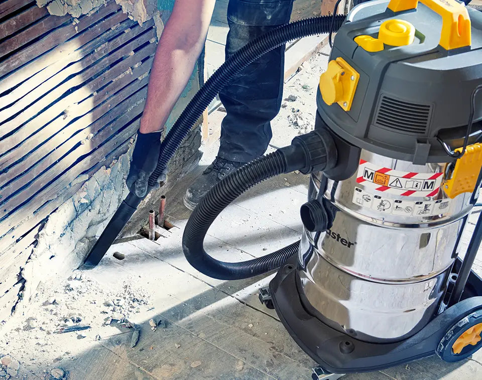 Vacmaster M Class Dust Extractor with Anti Static Connection System