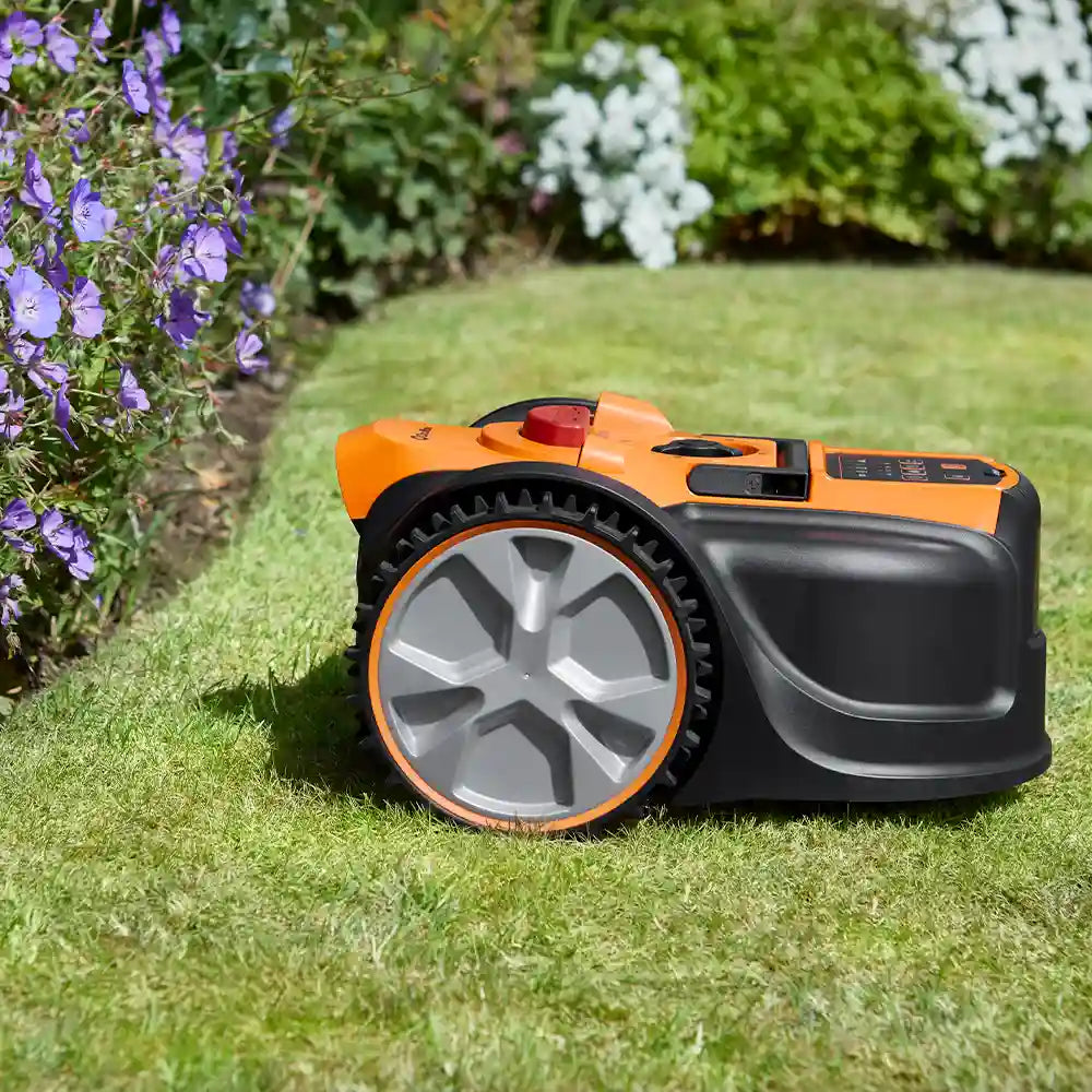 OcuMow AMB16-400 Charging on an Irish Lawn