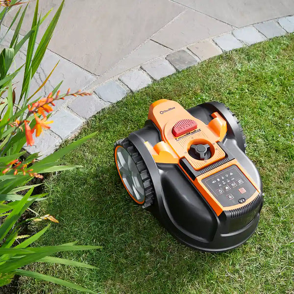 OcuMow AMB16-400 in Irish Garden