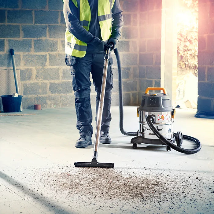 Vacmaster L20 Dust Extractor on a Worksite