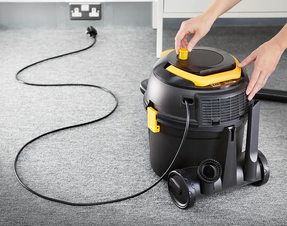 Cable being retracted on Vacmaster D8 cylinder vacuum cleaner