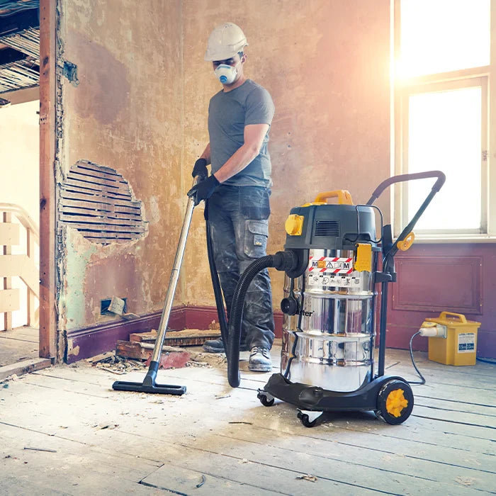Vacmaster Fine Filtration Dust Extractor on an Irish Worksite
